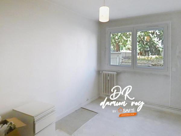 Secteur Fauriel, T4 de 65m², balcon, cave, garage 3V en sus.