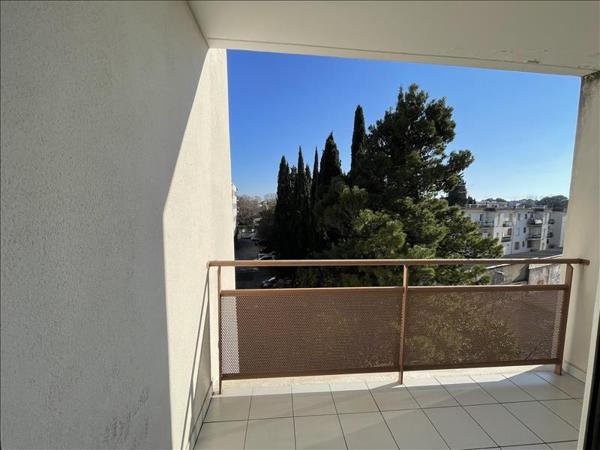 Appartement à louer 483 € CC MONTPELLIER 1 pièce 18 m² DPE D