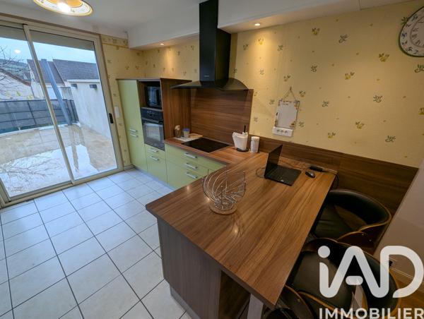 Maison à vendre 6 pièces 101 m² Champs-sur-Yonne