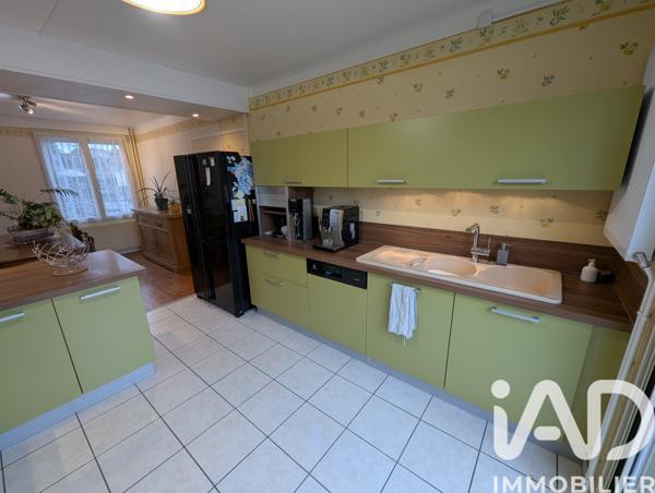 Maison à vendre 6 pièces 101 m² Champs-sur-Yonne