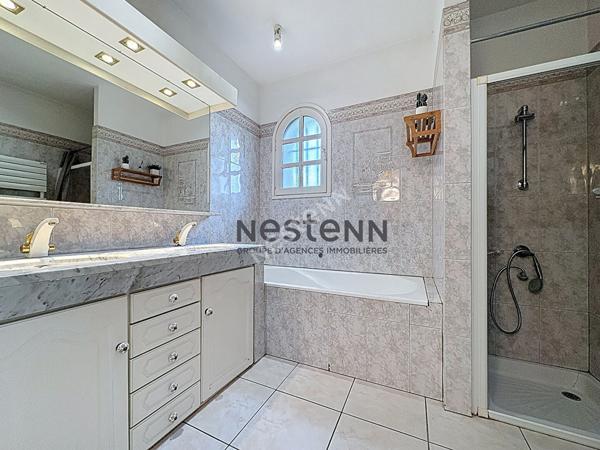 Maison Piolenc 8 pièce(s) d'environ 209m²