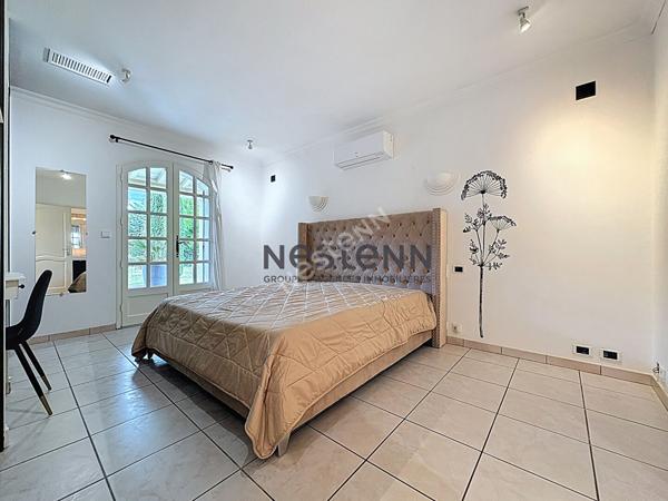 Maison Piolenc 8 pièce(s) d'environ 209m²