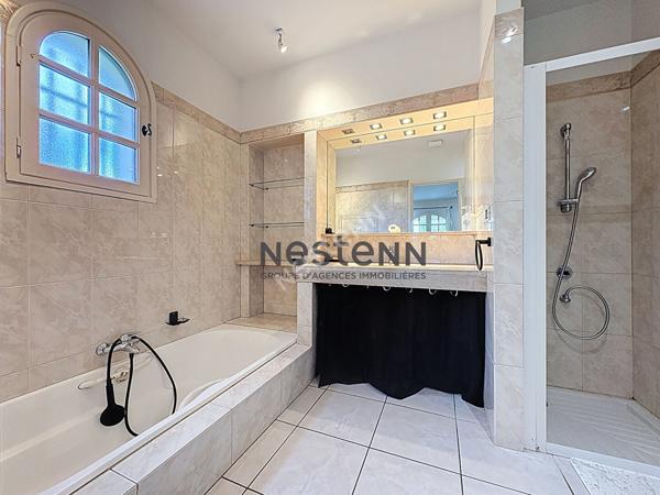 Maison Piolenc 8 pièce(s) d'environ 209m²