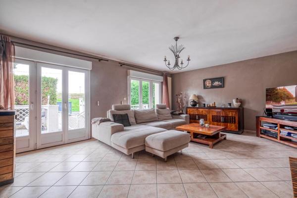 Maison parfaite pour une grande famille – 6 chambres, jardin et impasse