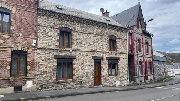 Maison de ville à vendre à Fumay dans les Ardennes (08170), ref : 08034/52