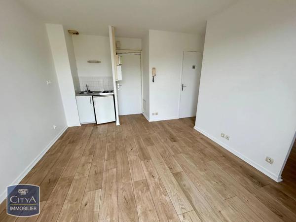 Appartement à louer 1 pièce 28.42m² Cholet (49300)