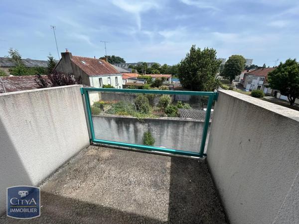 Appartement à louer 1 pièce 28.42m² Cholet (49300)