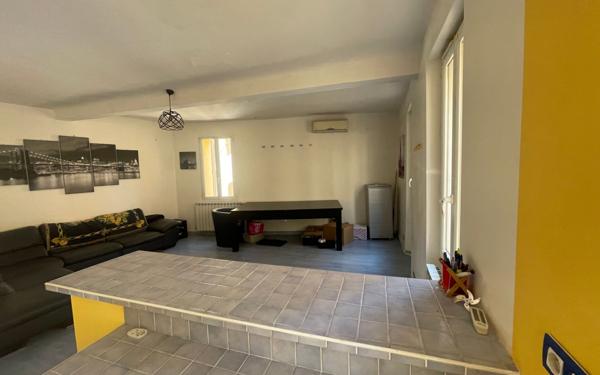 Immeuble à vendre    3 pièces • 147 m2 La Seyne-sur-Mer