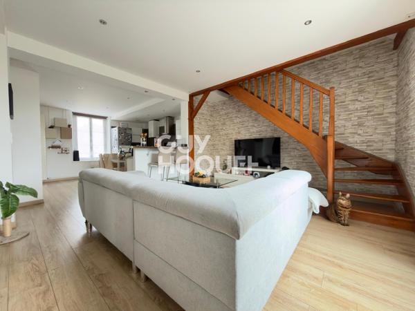 Superbe duplex rénové avec stationnement et espace extérieur à Saint-Brice-Courcelles
