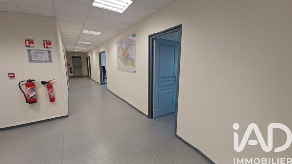 Murs commerciaux  à vendre 975 m² Menneville