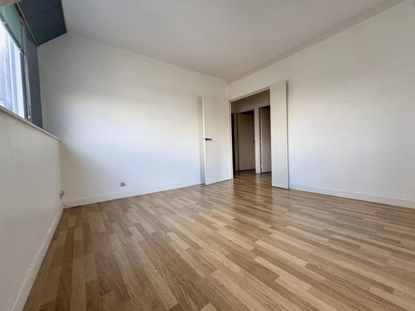 Vente                                                      Appartement
                        
                     2 pièces                      37 m2                     à Nantes