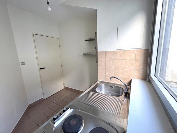 Vente                                                      Appartement
                        
                     2 pièces                      37 m2                     à Nantes