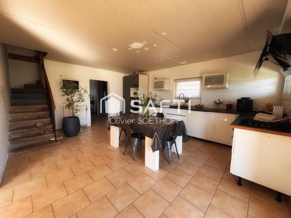 Maison de caractère avec jardin et piscine – Clairac