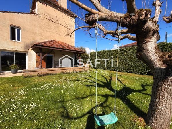 Maison de caractère avec jardin et piscine – Clairac