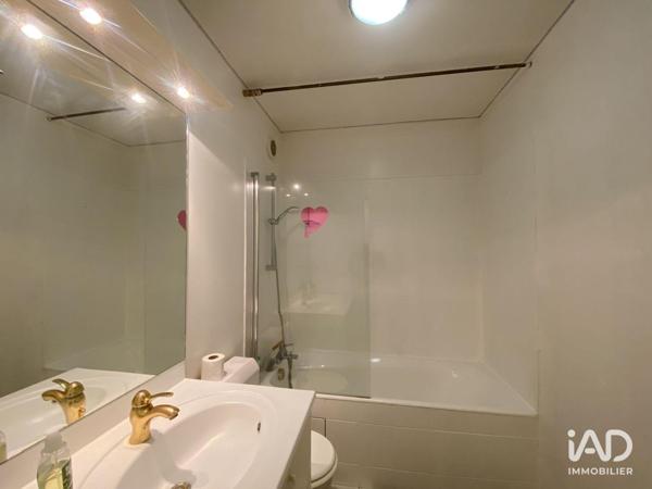 Location appartement 1 pièce 35 m² Paris 18