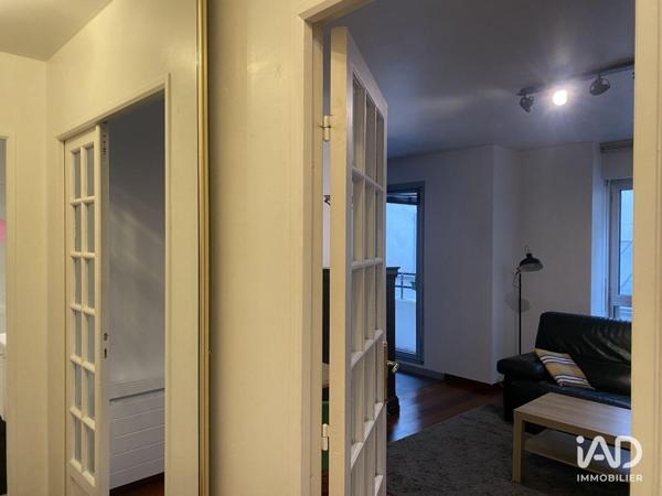 Location appartement 1 pièce 35 m² Paris 18