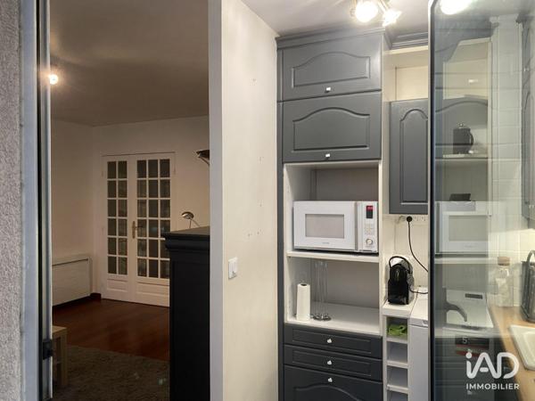 Location appartement 1 pièce 35 m² Paris 18