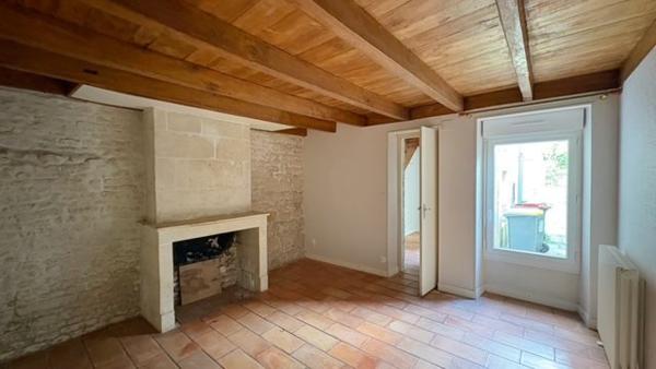 Maison
                                                                                                                                                                                                                                                                                                                        4 pièce(s)                                                                                                                                                                                                          3 chambre(s)                                                                                                                                                                                                          106.36  m²