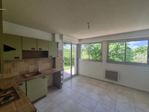 Plain-pied, jardin, garages, 4 chambres à LAPLUME (47)