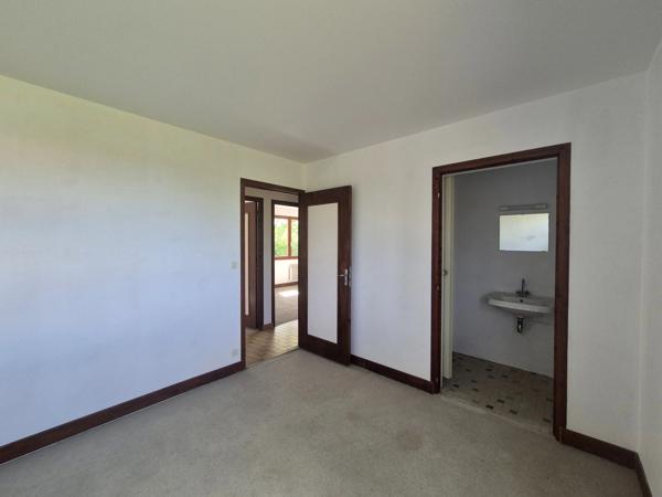 Plain-pied, jardin, garages, 4 chambres à LAPLUME (47)