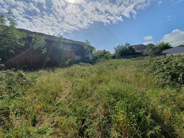 A VENDRE - La Rochelle - Laleu - Terrain Constructible de 1058m2 -