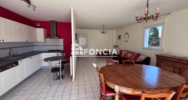 À vendre Studio 69.65 m² - Chartres-de-bretagne 35131