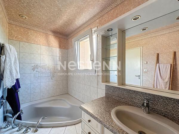 Maison Plougastel Daoulas 7 pièce(s) 147 m2
