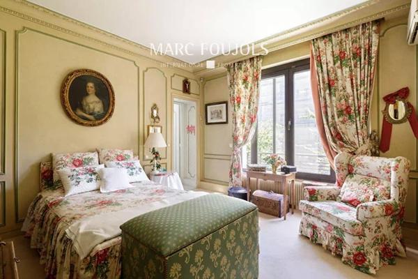 Appartement Paris 16ème, 6 pièces avec jardin. 238 m²