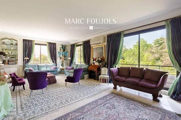 Appartement Paris 16ème, 6 pièces avec jardin. 238 m²