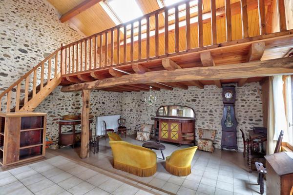Maison Mazieres En Gatine 8 pièce(s) 288 m2