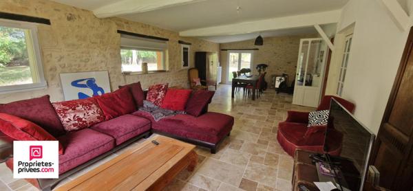 Maison en pierre - 5 chambres - Dépendances - Terrain de 3 ha