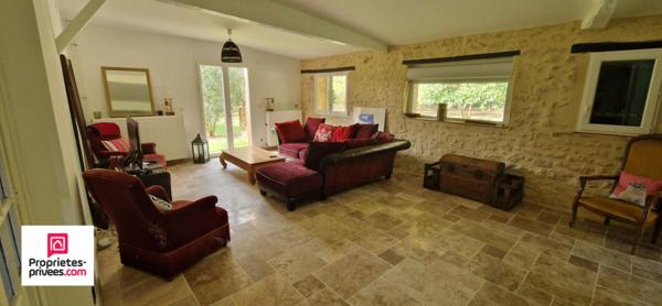 Maison en pierre - 5 chambres - Dépendances - Terrain de 3 ha