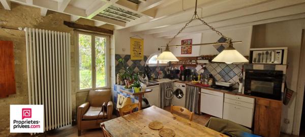 Maison en pierre - 5 chambres - Dépendances - Terrain de 3 ha