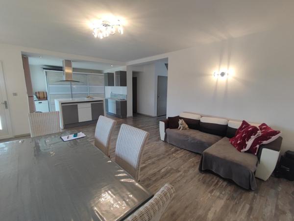 Maison individuelle de 2012 et son garage