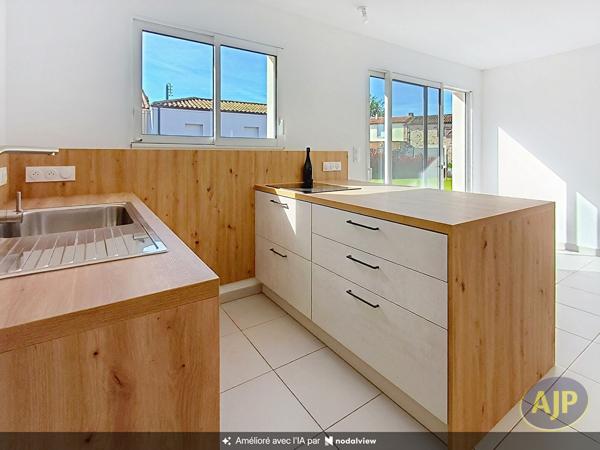 Maison à louer La Roche Sur Yon : 4 pièces, 83m² avec 3 chambre(s) à 1 115€ - AJP Immobilier La Roche-sur-Yon