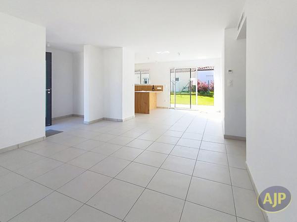 Maison à louer La Roche Sur Yon : 4 pièces, 83m² avec 3 chambre(s) à 1 115€ - AJP Immobilier La Roche-sur-Yon