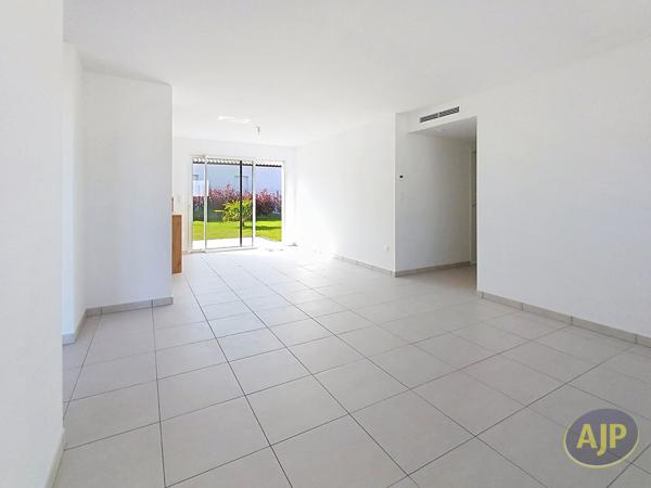 Maison à louer La Roche Sur Yon : 4 pièces, 83m² avec 3 chambre(s) à 1 115€ - AJP Immobilier La Roche-sur-Yon