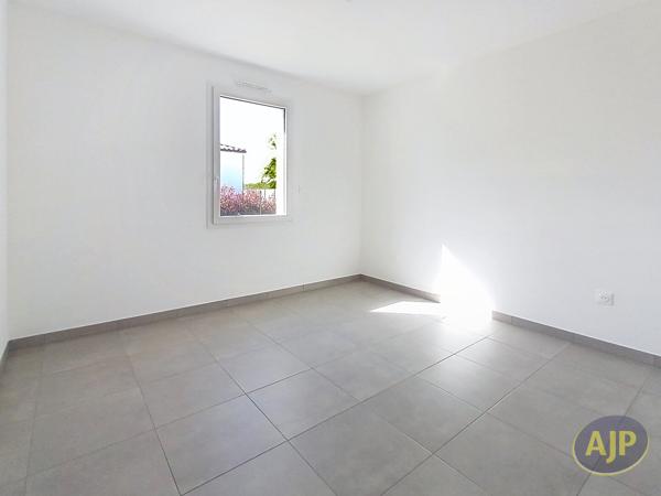 Maison à louer La Roche Sur Yon : 4 pièces, 83m² avec 3 chambre(s) à 1 115€ - AJP Immobilier La Roche-sur-Yon