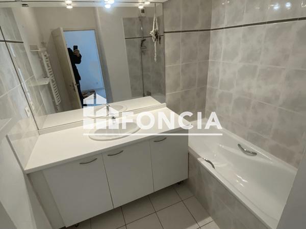 Location Appartement 2 pièces 46.2 m² - 1 RUE DU CASTRUM Juvignac 34990
