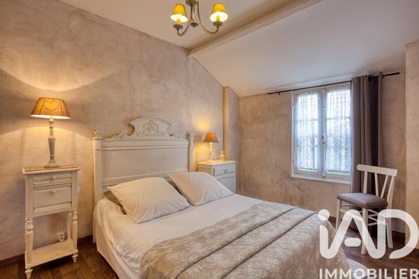Maison à vendre 10 pièces 345 m² Les Eyzies