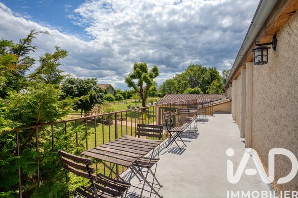 Maison à vendre 10 pièces 345 m² Les Eyzies