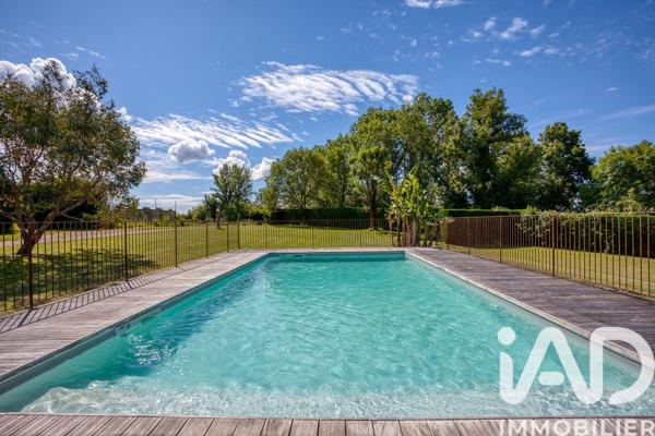 Maison à vendre 10 pièces 345 m² Les Eyzies