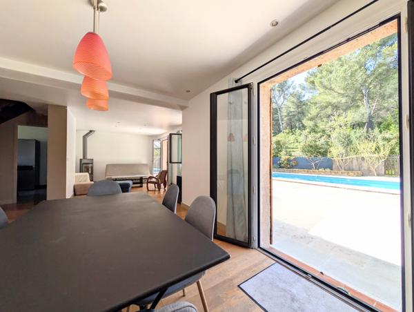 Roquefort-la-Bédoule (13830) Maison T5 avec garage, jardin et piscine