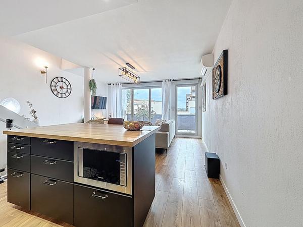 T3 duplex en dernier étage avec 3 terrasses et deux parkings - Appartement coup de coeur
