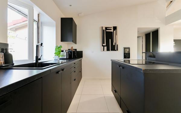 Saint Didier au Mont d'Or - Dernier étage - Appartement T3 de 70m2 env - 1 cave