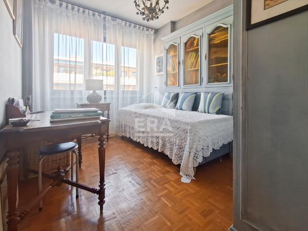 À vendre  T4 de 93,7m² avec balcon filant.