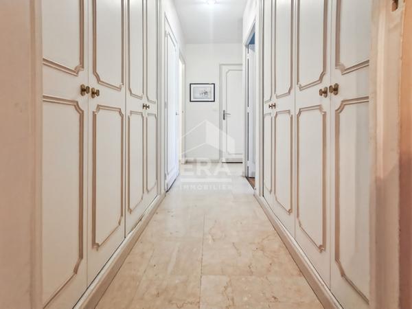 À vendre  T4 de 93,7m² avec balcon filant.