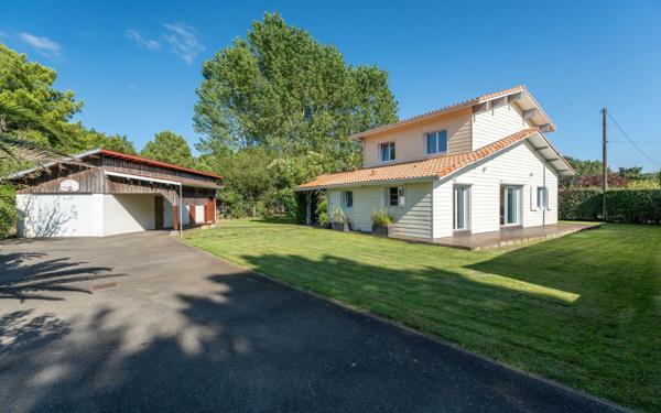 Maison à vendre    4 pièces •  Biscarrosse