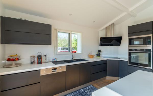 Maison à vendre    4 pièces •  Biscarrosse