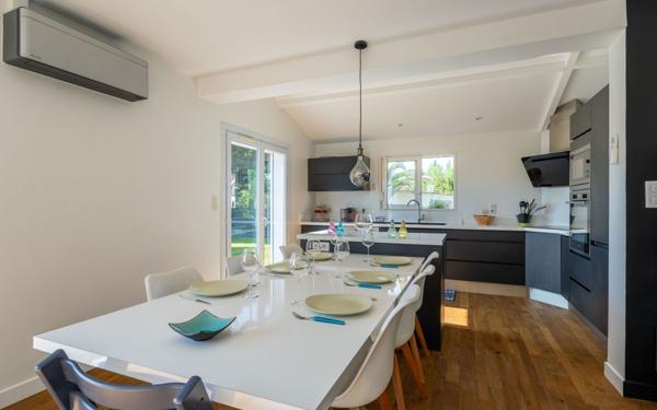 Maison à vendre    4 pièces •  Biscarrosse